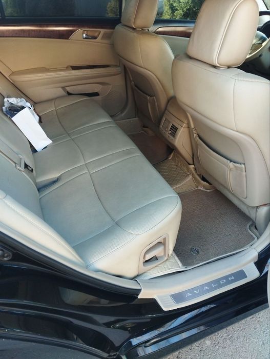 Продаю свою Toyota Avalon limited