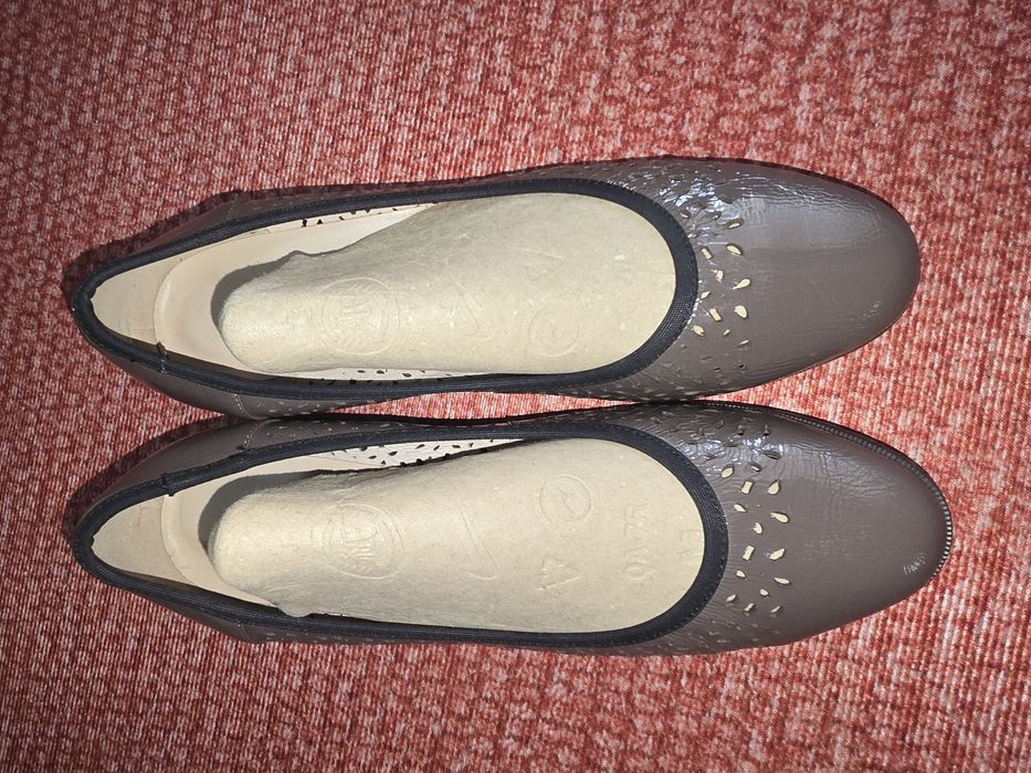 Туфли кожанные,кортчневые