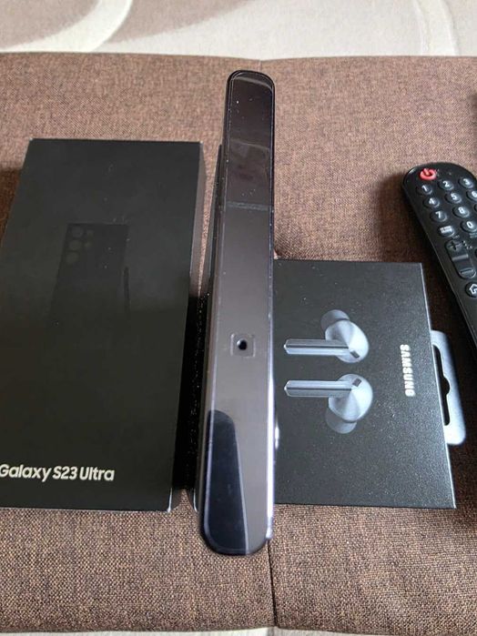 Samsung S23 Ultra 256 GB /8 RAM Black нов