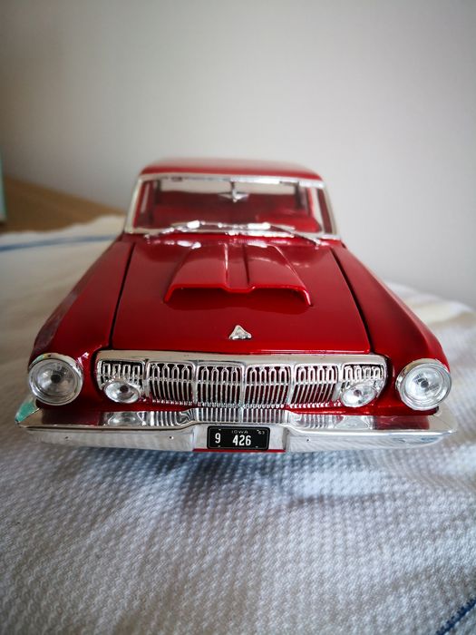 1:18 Dodge 30 см