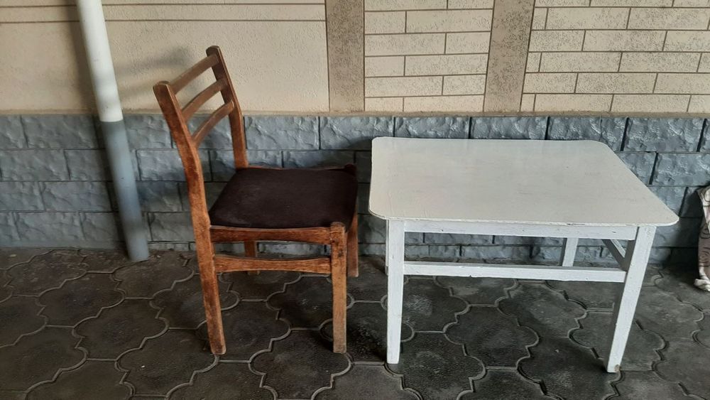 Стол стул сотилади