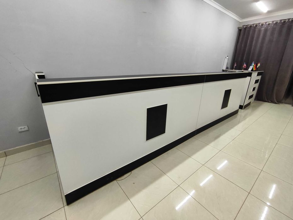 Ofisniy mebel sotiladi