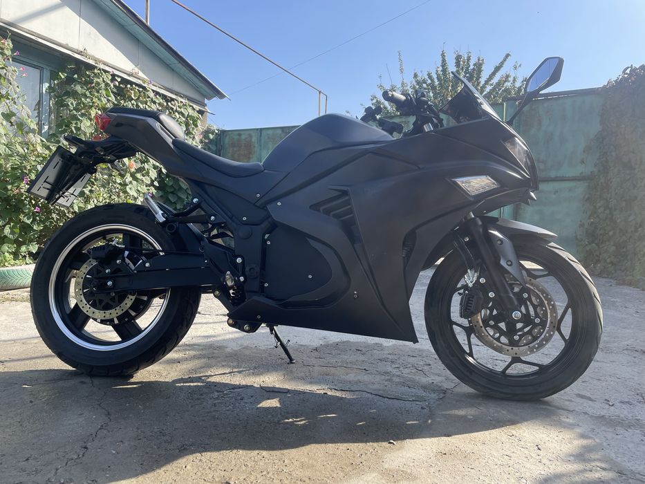 Электро мотоцикл Yamaha r3