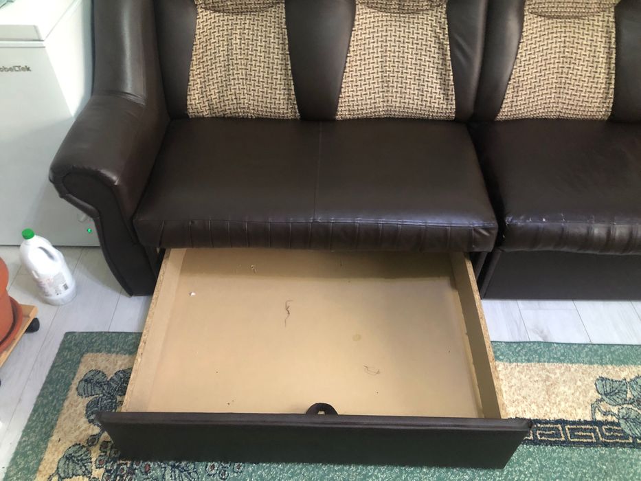 Canapea dubla extensibila cu pat si spatiu depozitare