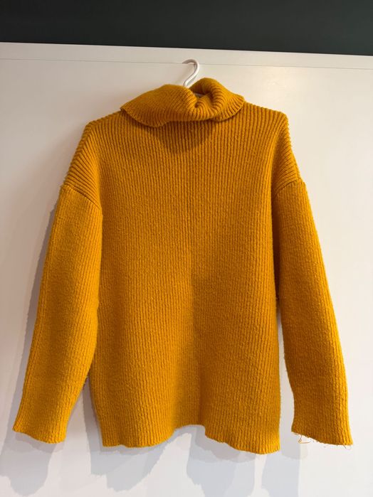 Разпродажба пуловери размер М