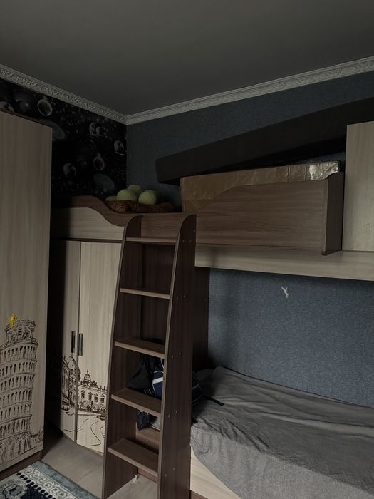 Двухярусная кровать