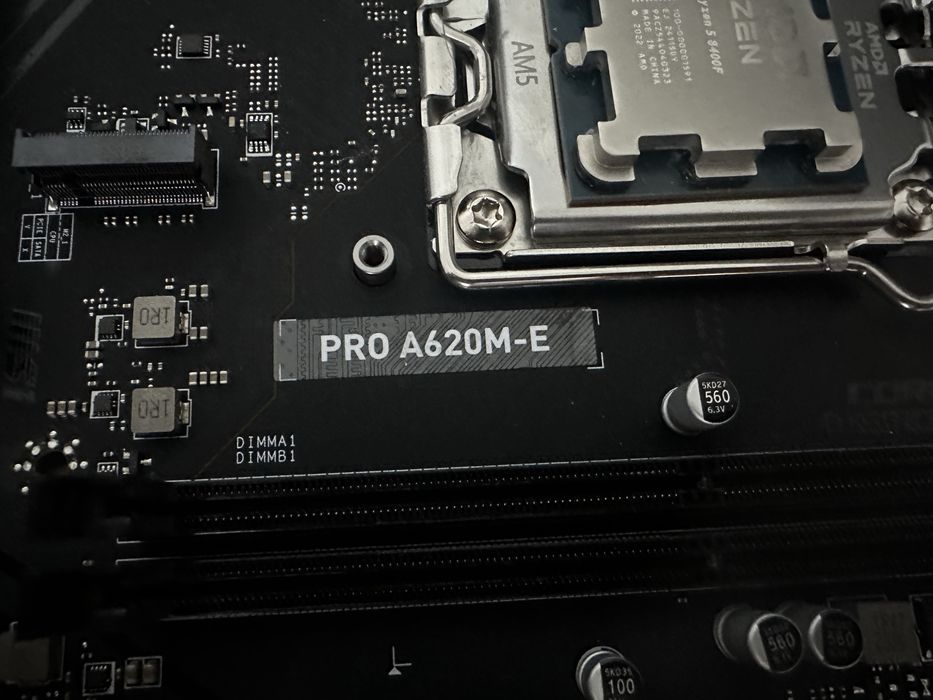 Продам комплект Ryzen 5 8400f + MSI PRO A620M-E