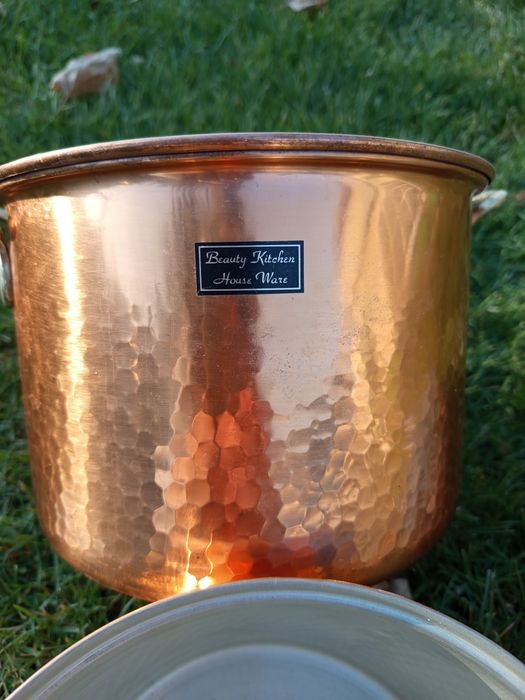 Продам медные кастрюли.