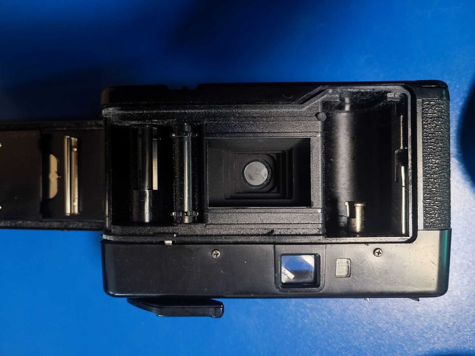 aparat foto compact Yashica MF 2 functional