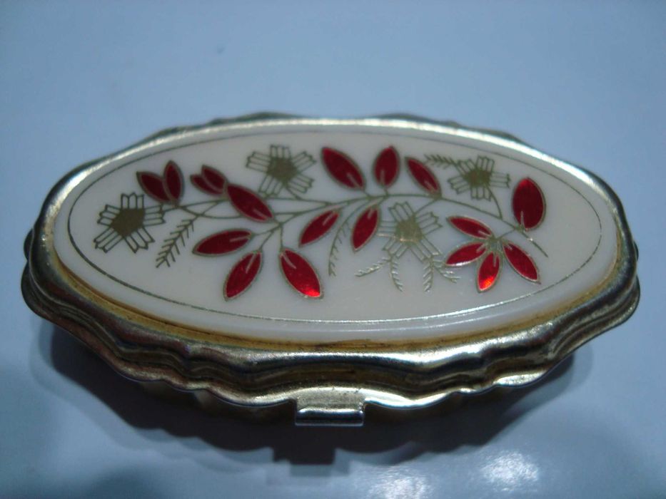 Ретро изящни кутиики ФРАНЦИЯ