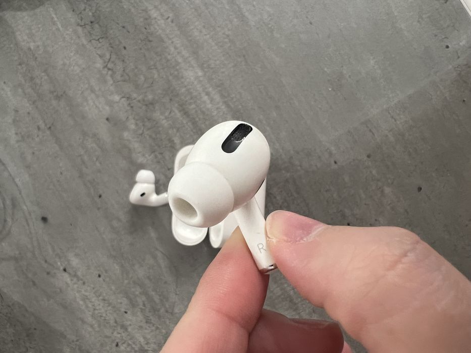 Наушники Airpods pro