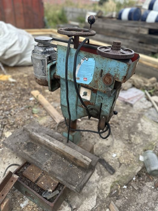 Сверлильный станок