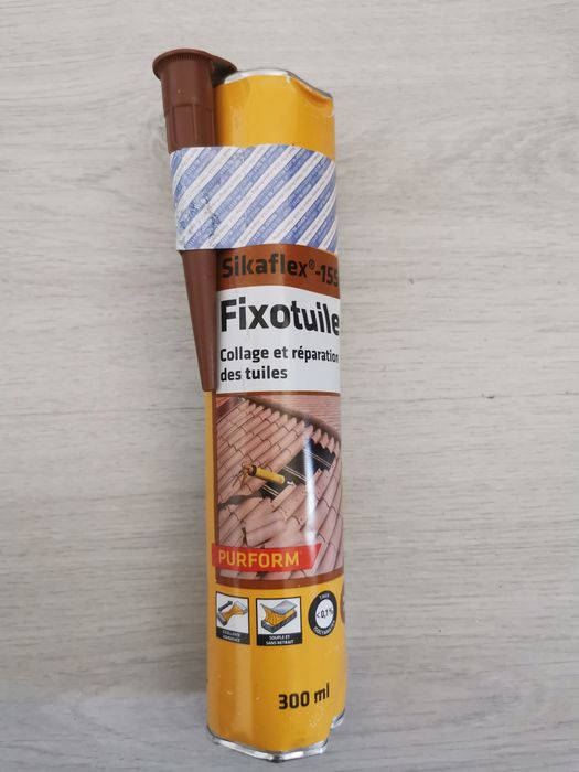 Adeziv de lipit țiglă