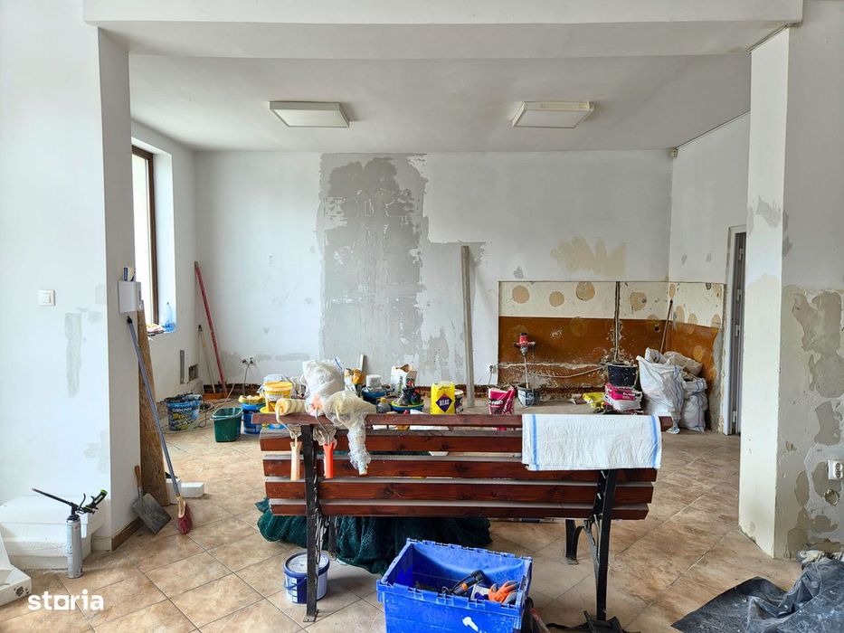 Spatiu Comercial De Inchiriat In Calimanesti