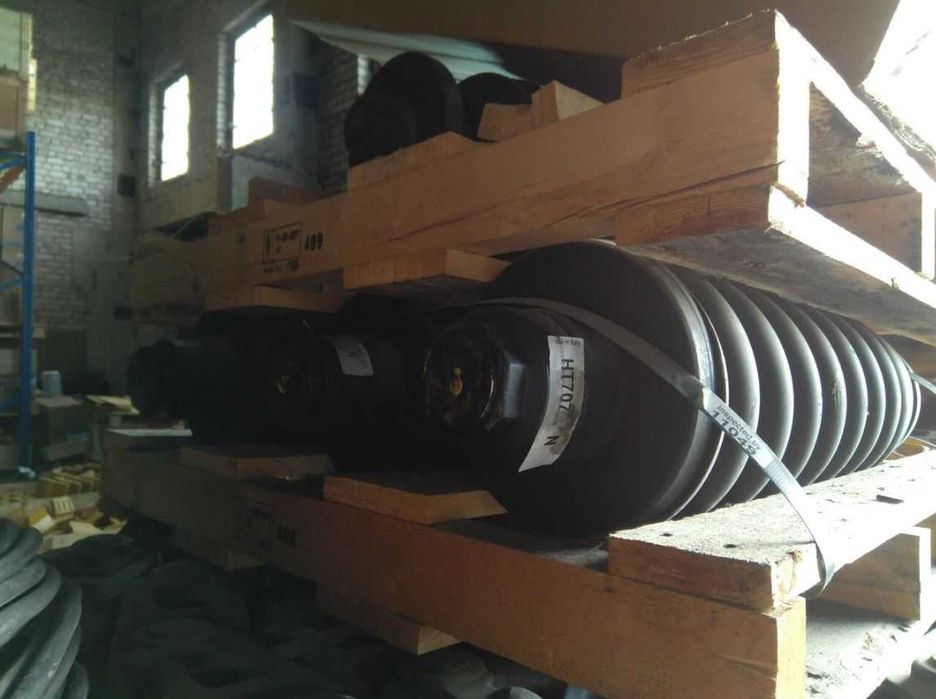 Натяжитель гусеницы для спецтехники