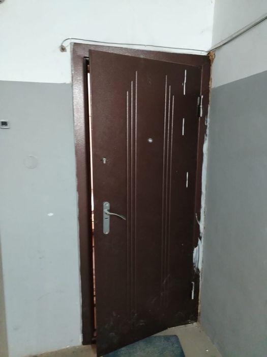 Продам Дверь, окно для ремонта