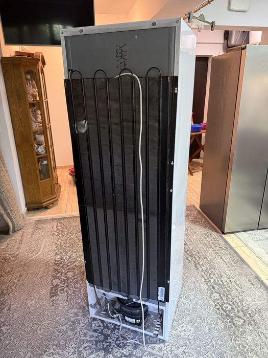 Frigider INDESIT cu congelator separat