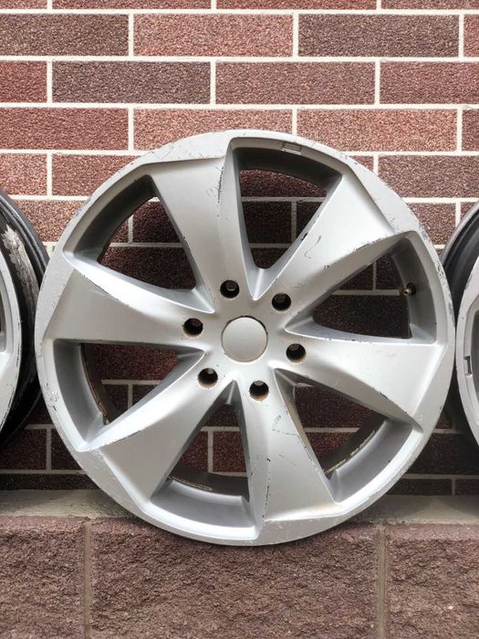 Диски стальные на внедорожник