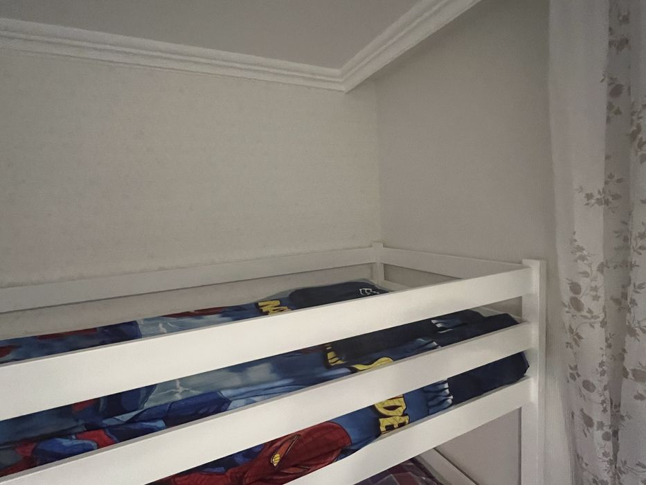 Кровать двухьярусная