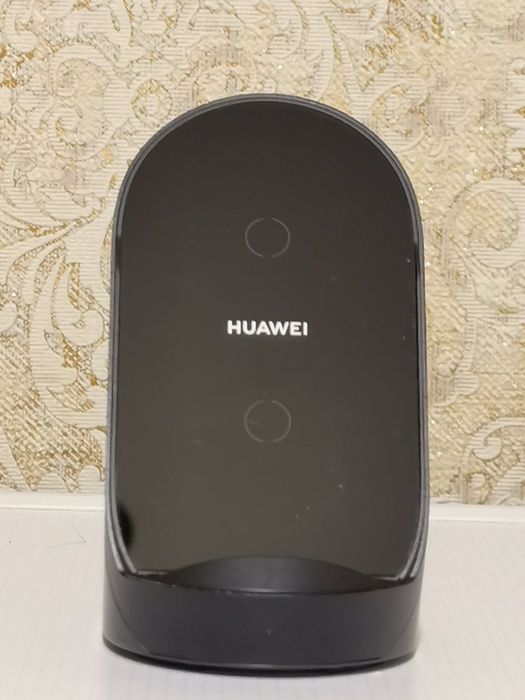 Продаю беспроводную быструю зарядку на 40w Huawei cp62