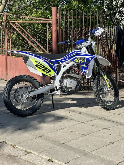 Продавам кросов мотор BARTON NXT в перфектно състояние