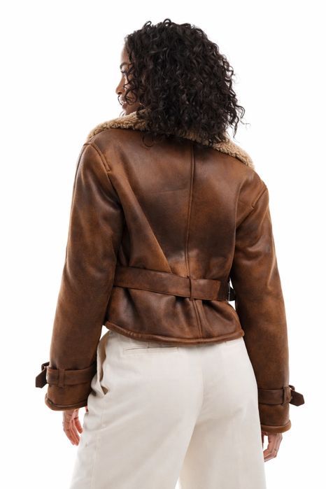 Дубленка BERSHKA