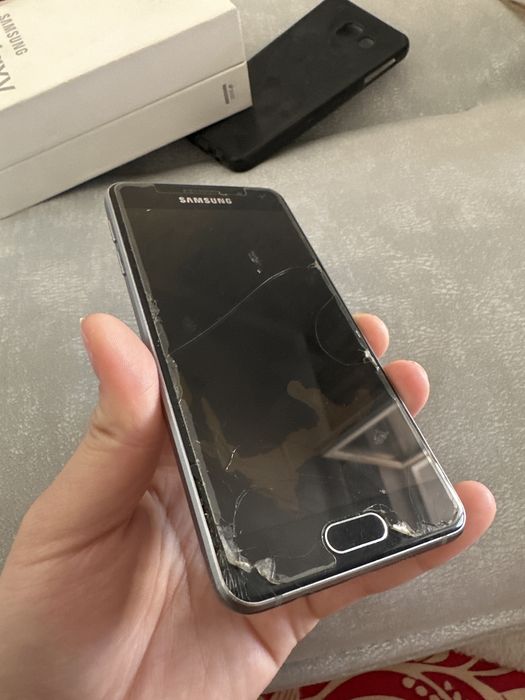 Продам Samsung A3 2016 на запчасти