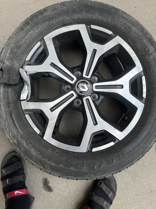 Продам диски три штуки на Renault дастер