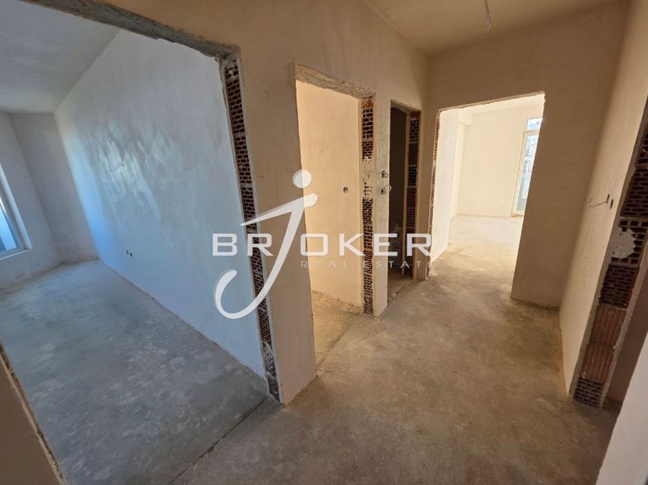 4-стаен в Кърджали, област-с.Резбарци