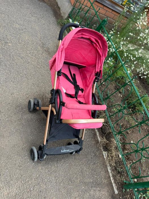 Коляска прогулочная для девочки