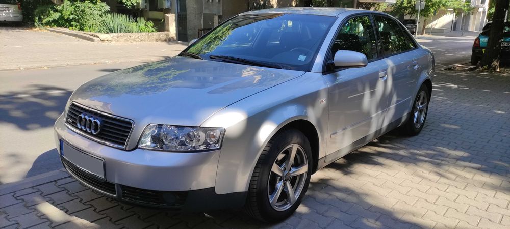 Audi A4 B6 1.6i, 2001 г. + комплект зимни гуми