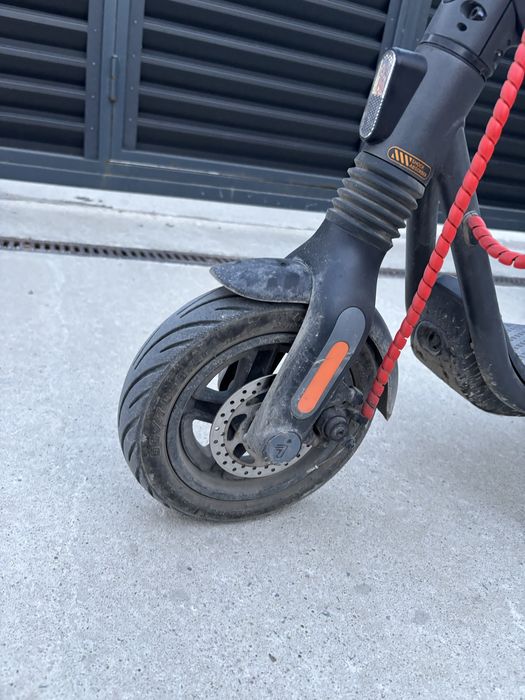 Trotineta ninebot F2 pro
