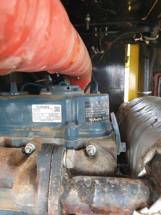 Excavator 1t motorizare 3 cilindrii Kubota