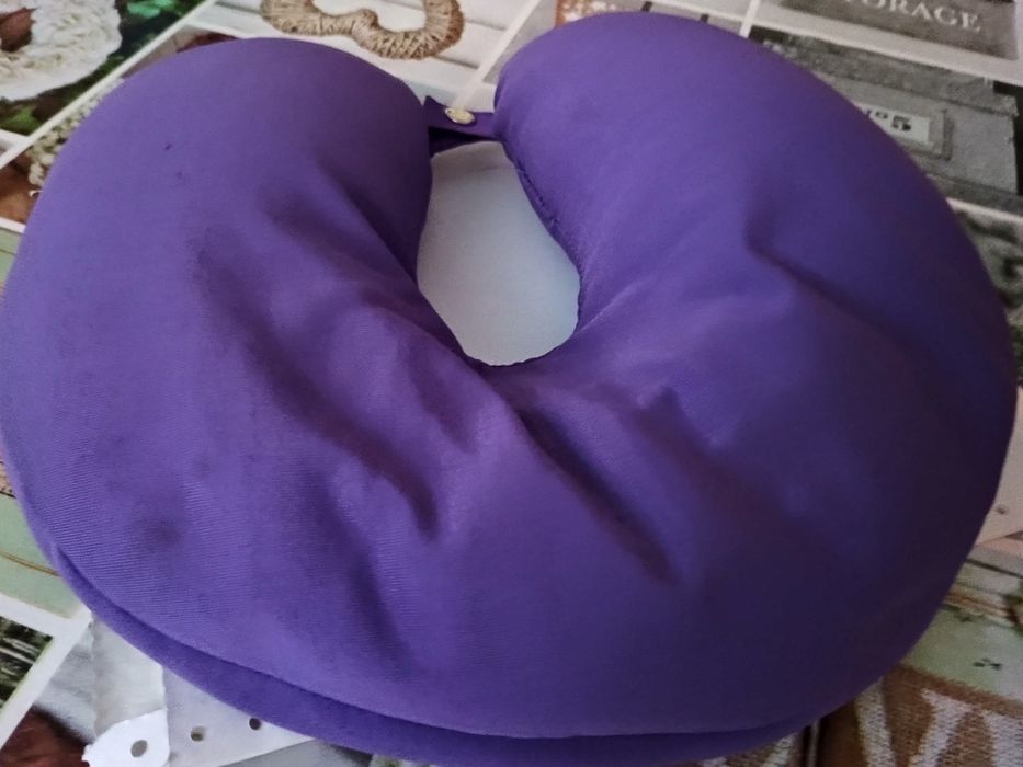 Бебешка възглавница против колики марка Buude и укрепваща  възглавница