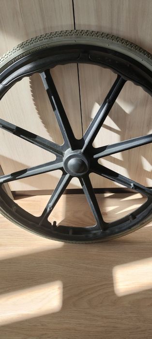 Колело за инвалидна количка