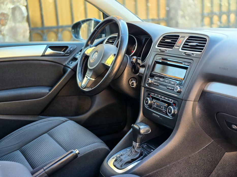 VOLKSWAGEN Golf 2010 — imagine 5
