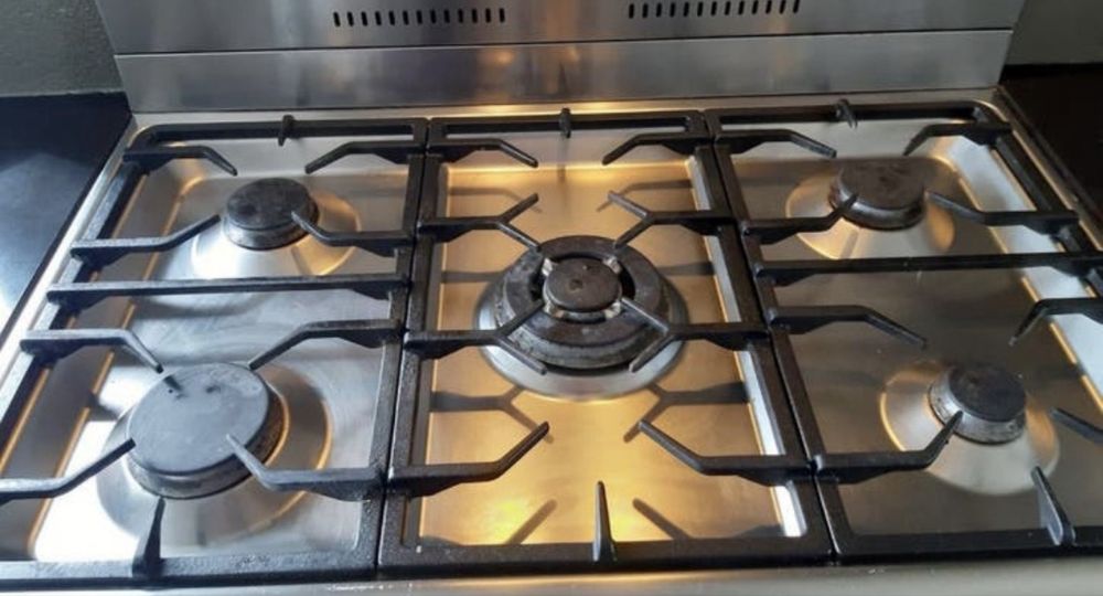 Газова печка SMEG и абсорбатор