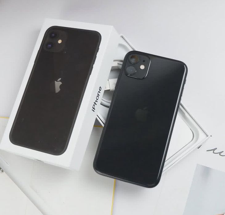 Продам Айфон 11 64гб