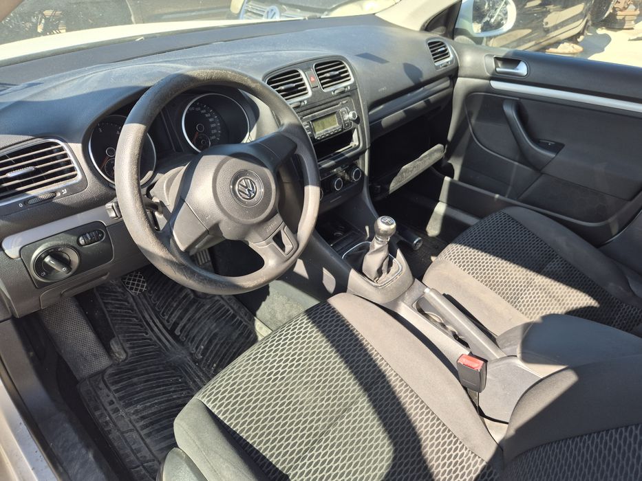 Dezmembram Volkswagen Golf 6 Variant 1.6tdi CAY 4Motion LLN