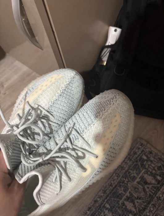 yeezy 350 cloud white