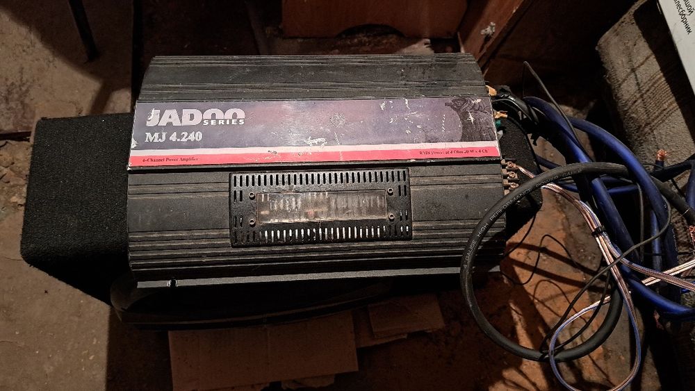 Продам сабвуфер с усилителем