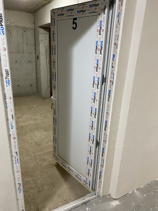 Boxă depozitare 18 m² – Pantelimon | Nouă | Sigură | Acces LIFT