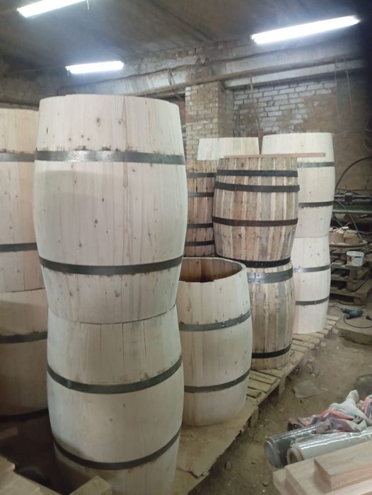 Декоративные бочки из сосны