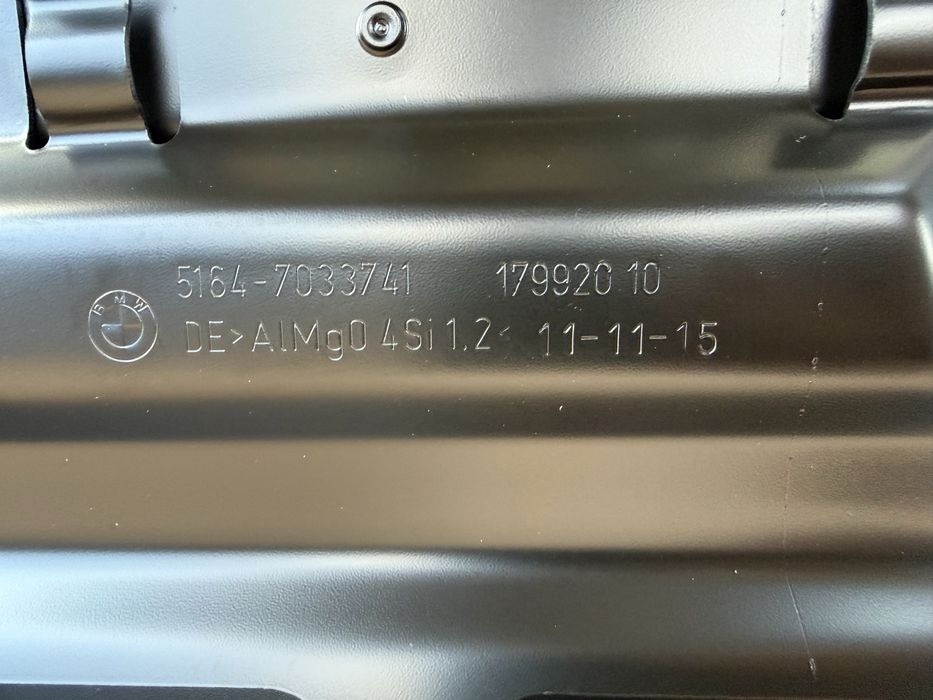 Държач предна броня BMW E60