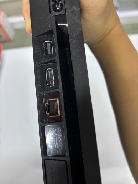 Продам Playstation 4 slim 500gb