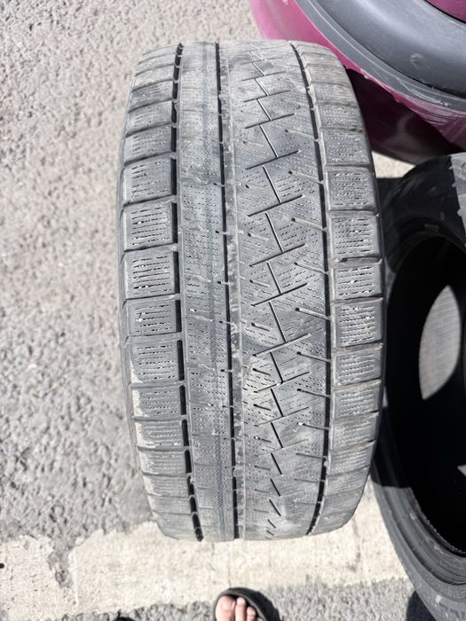 Pirelli зимние шины 225/50/17 два баллона