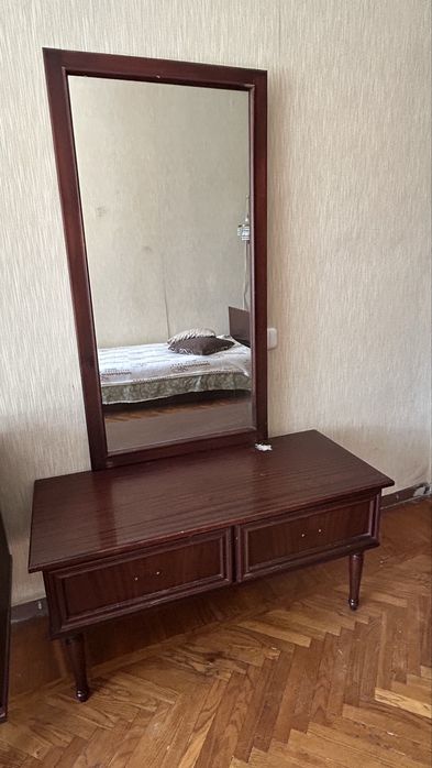 Винтажный сервант