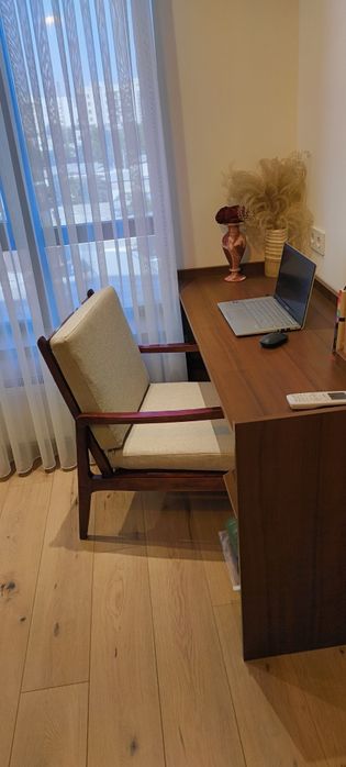 Продается советское кресло, отреставрированая из масива