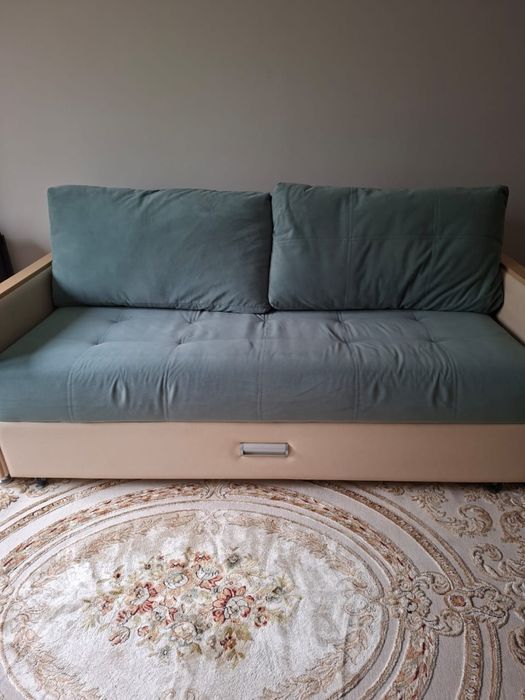 Продам диван в хорошем состоянии