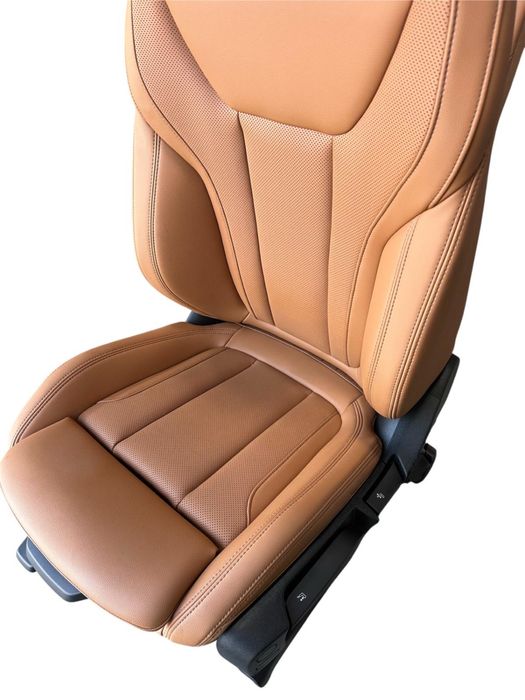 Bmw X3 G01 LCI Кожен салон KHRI Sensatec perforiert/cognac